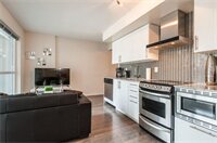 Фото Life Suites - Front and Spadina