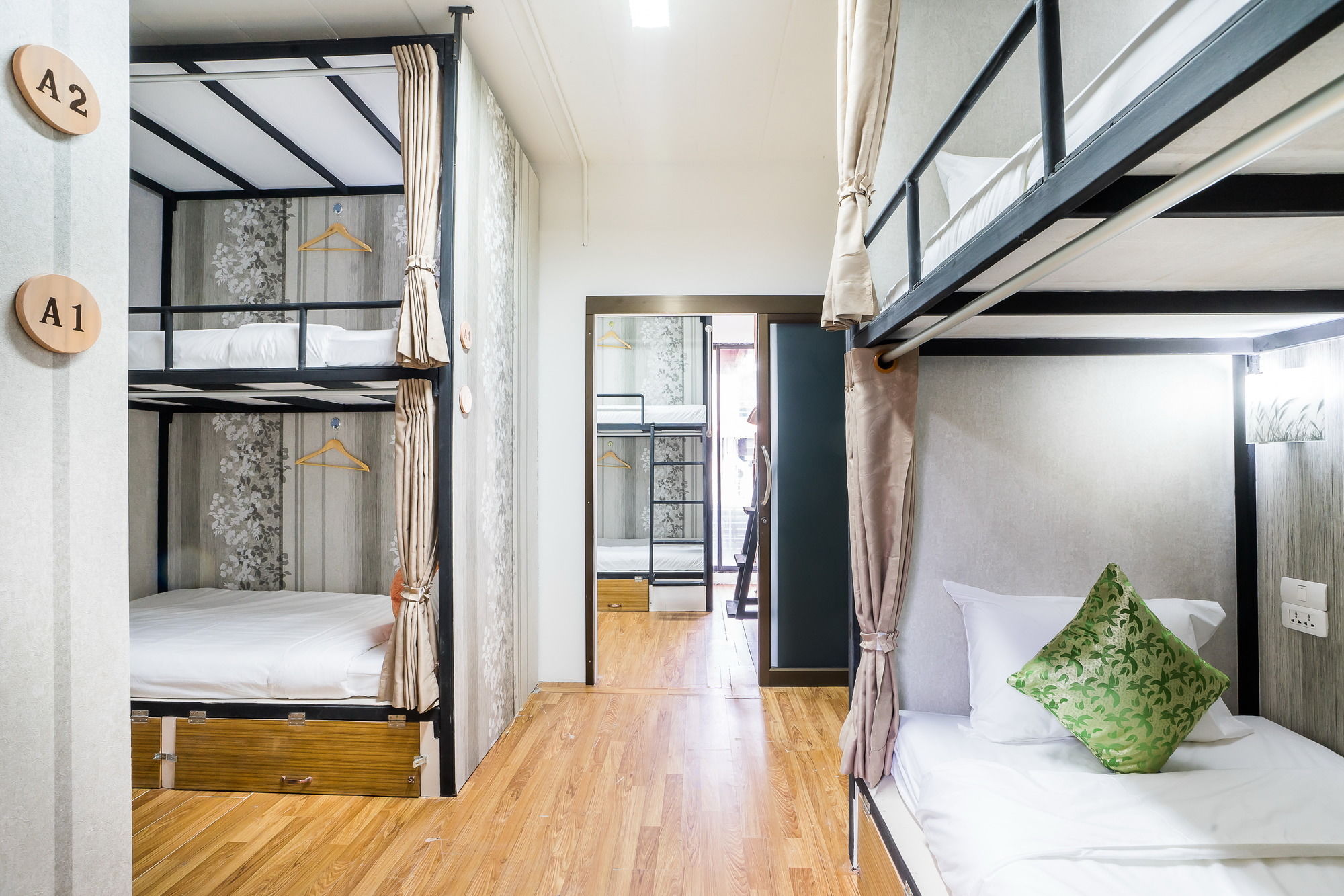 Фото Hostel At Thonglor