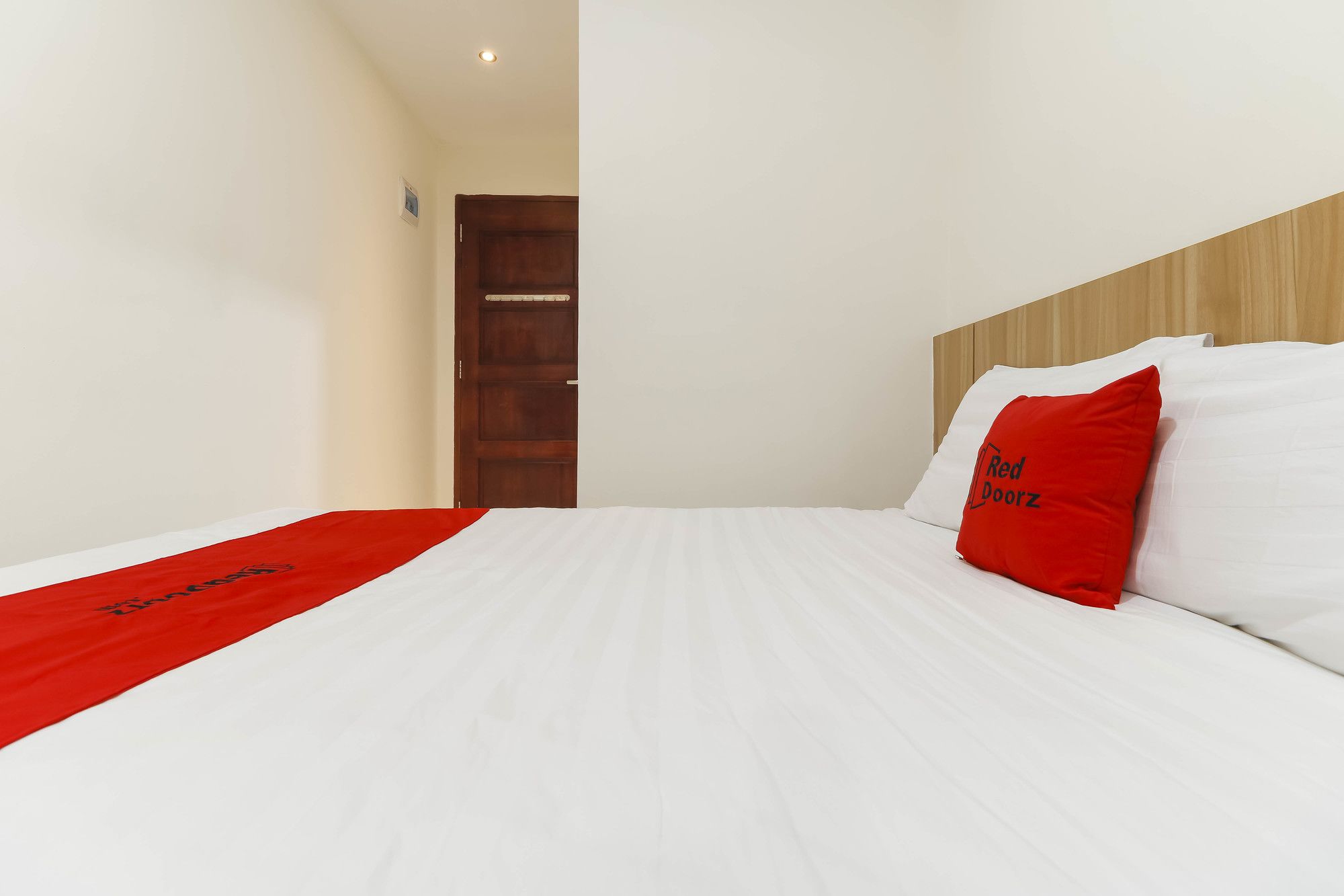 Фото RedDoorz @ Nagoya Indah