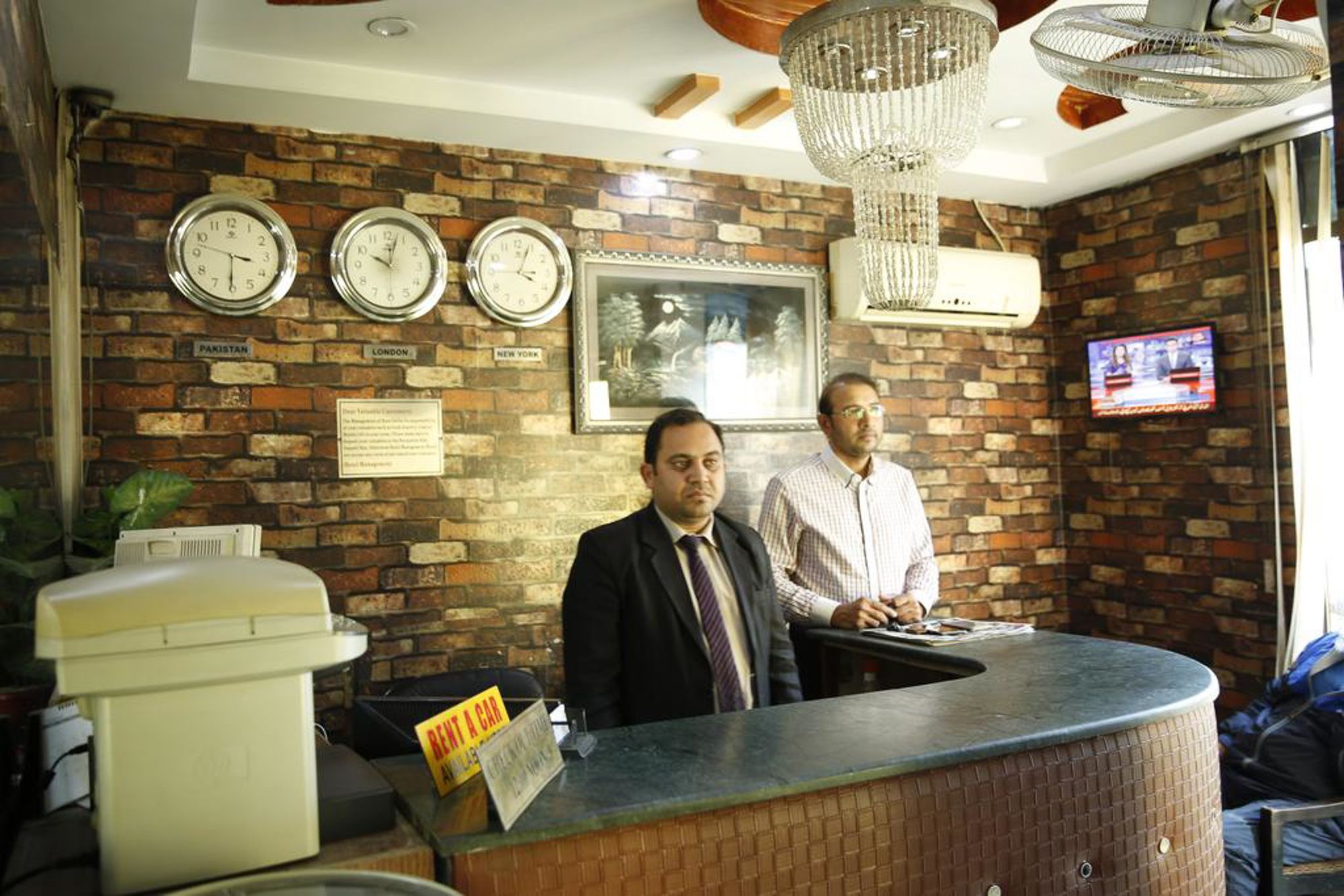 Фото Mall View Hotel