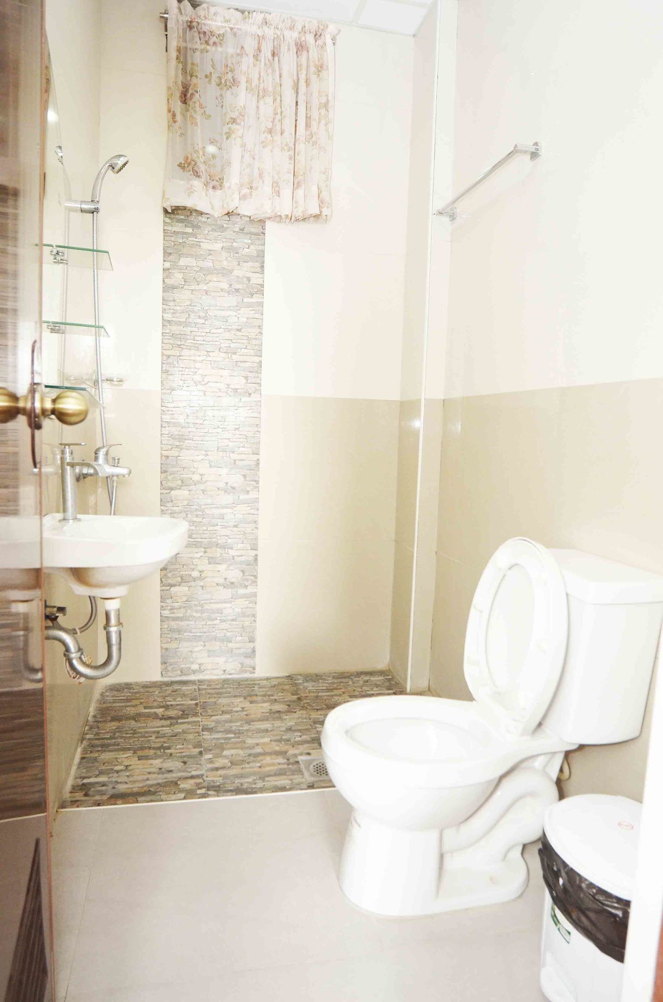 Фото Reyna's The Haven and Gardens