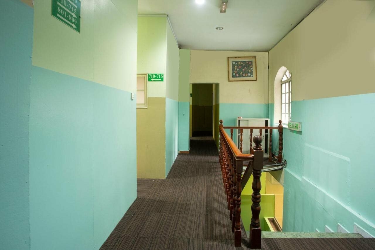 Фото Spot On 90137 Casavilla Hotel Pudu