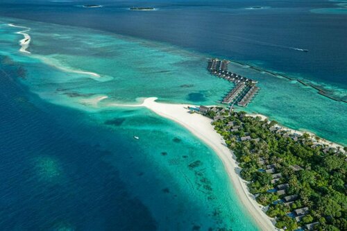 Гостиница Four Seasons Resort Maldives at Landaa Giraavaru на Атолле Баа