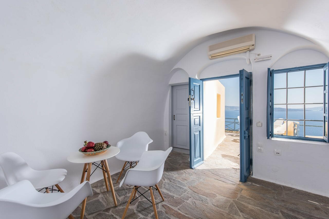 Фото Horizon Aeifos Suites