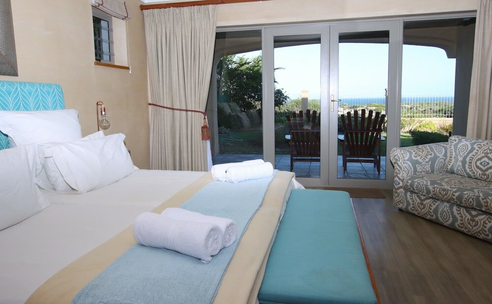 Фото On the Cliff Guest House