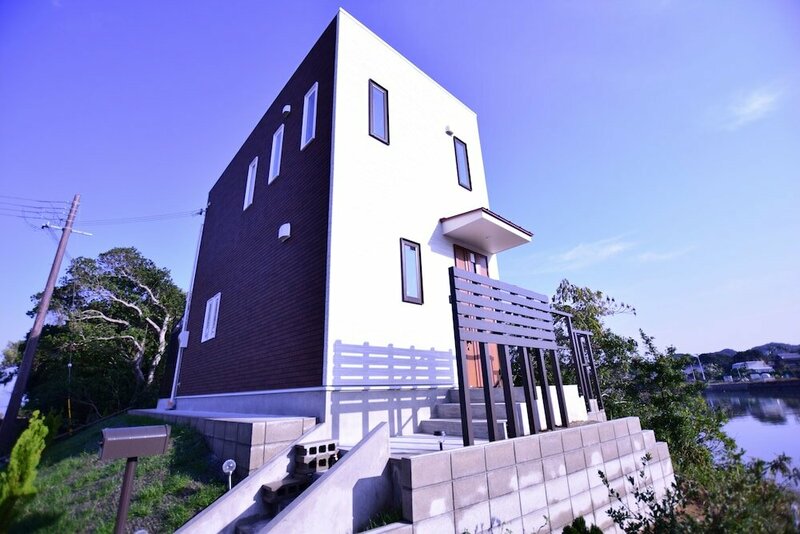 Гостиница Shirahama House