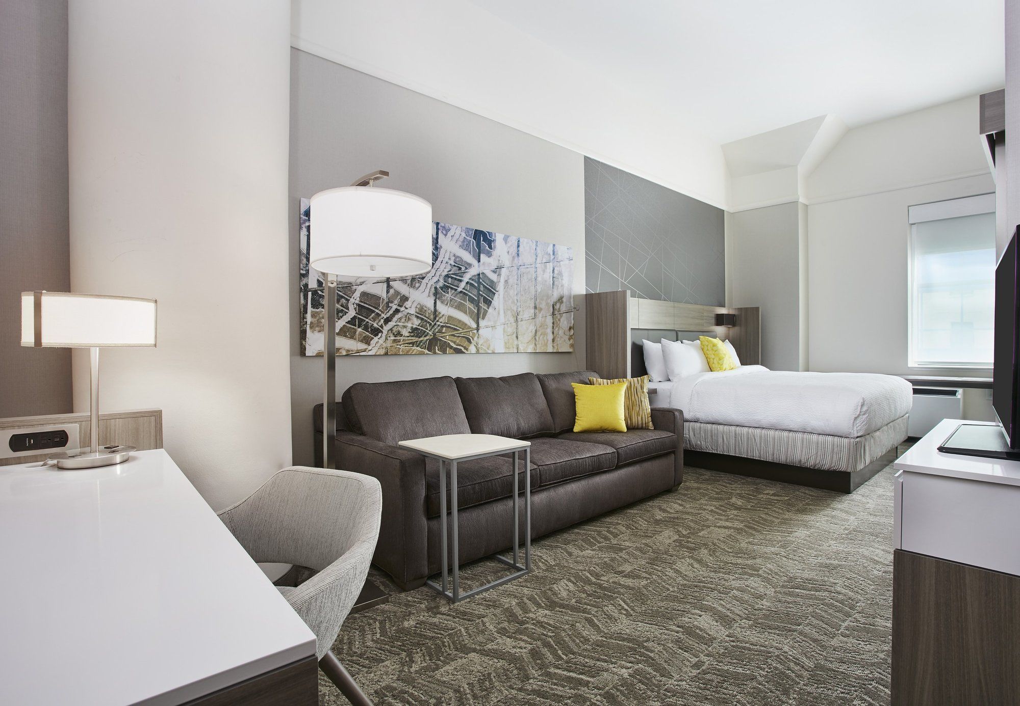 Фото SpringHill Suites by Marriott Milwaukee Downtown