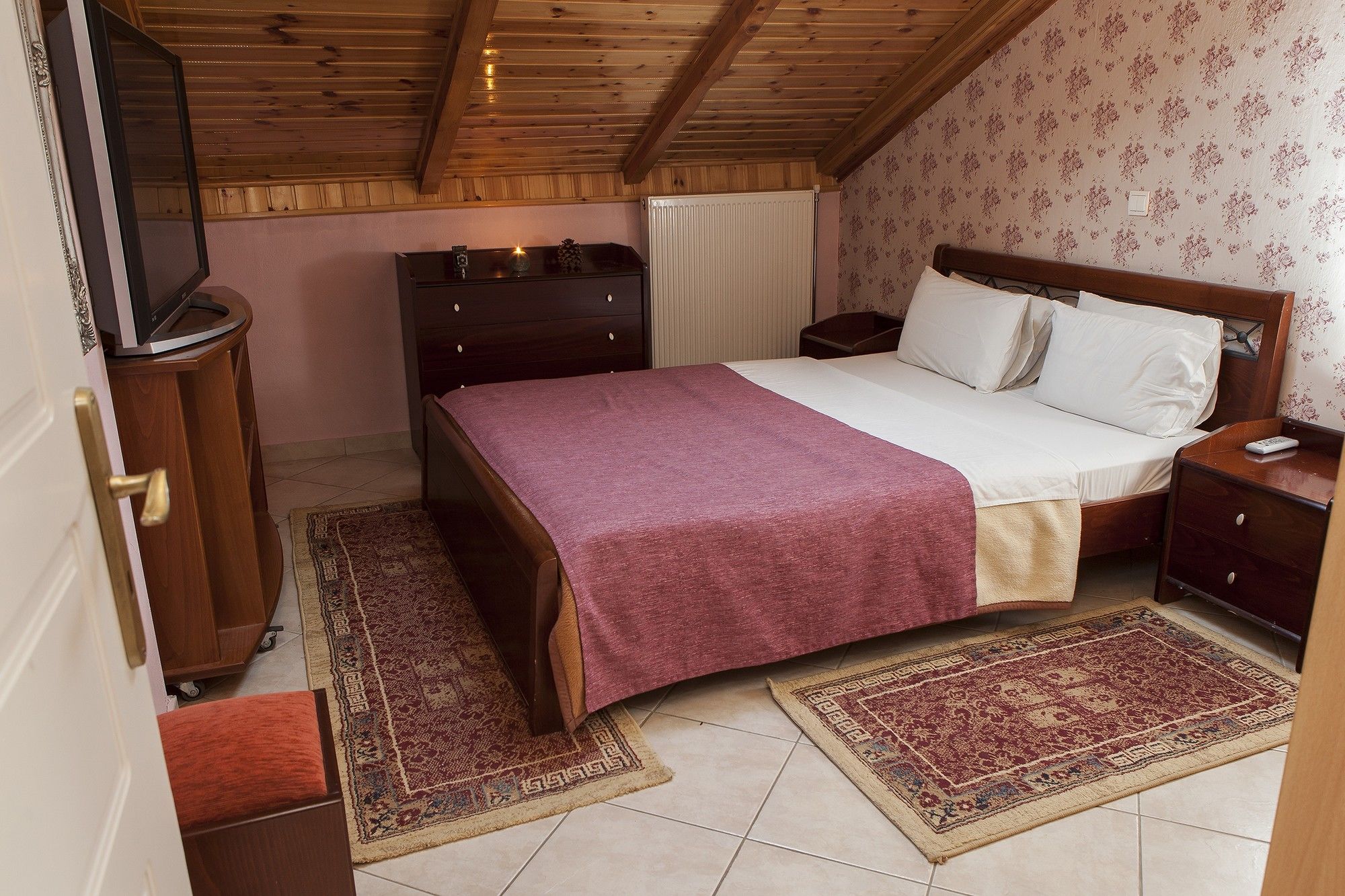 Фото Nantin Hotel Ioannina