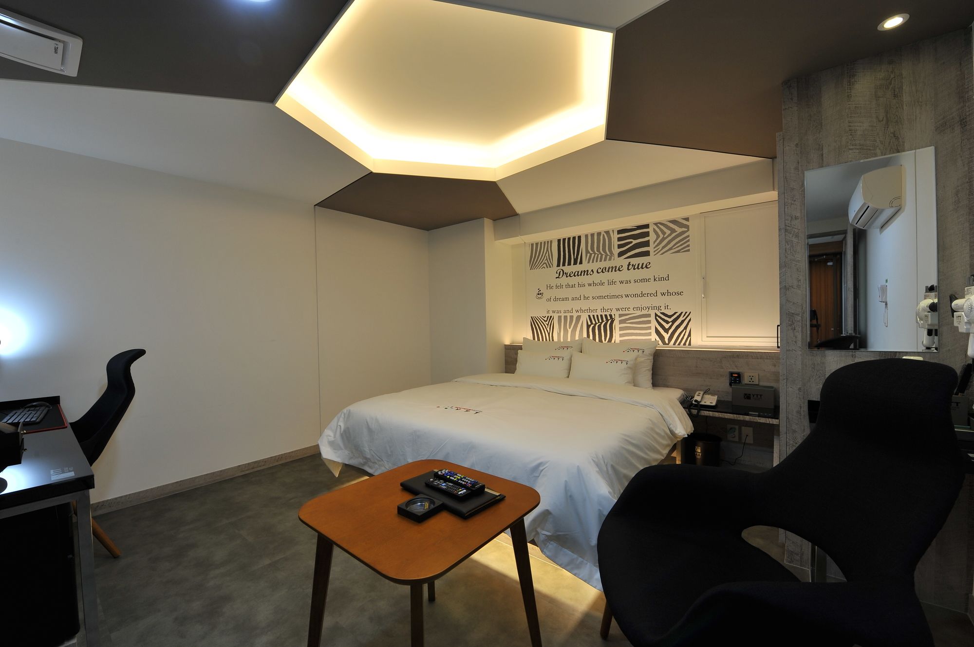 Фото Ytt Hotel Nampo