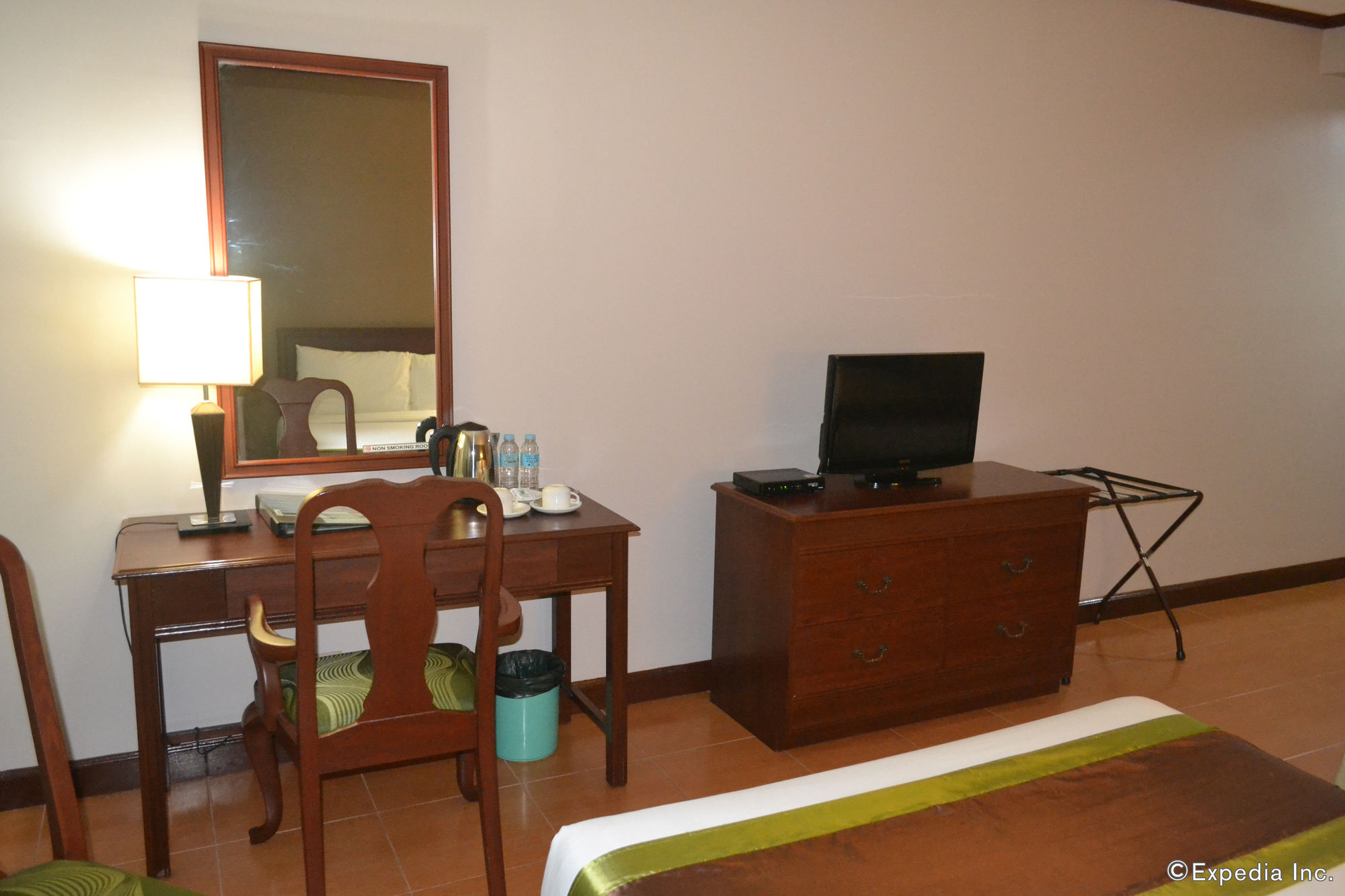 Фото East Asia Royale Hotel