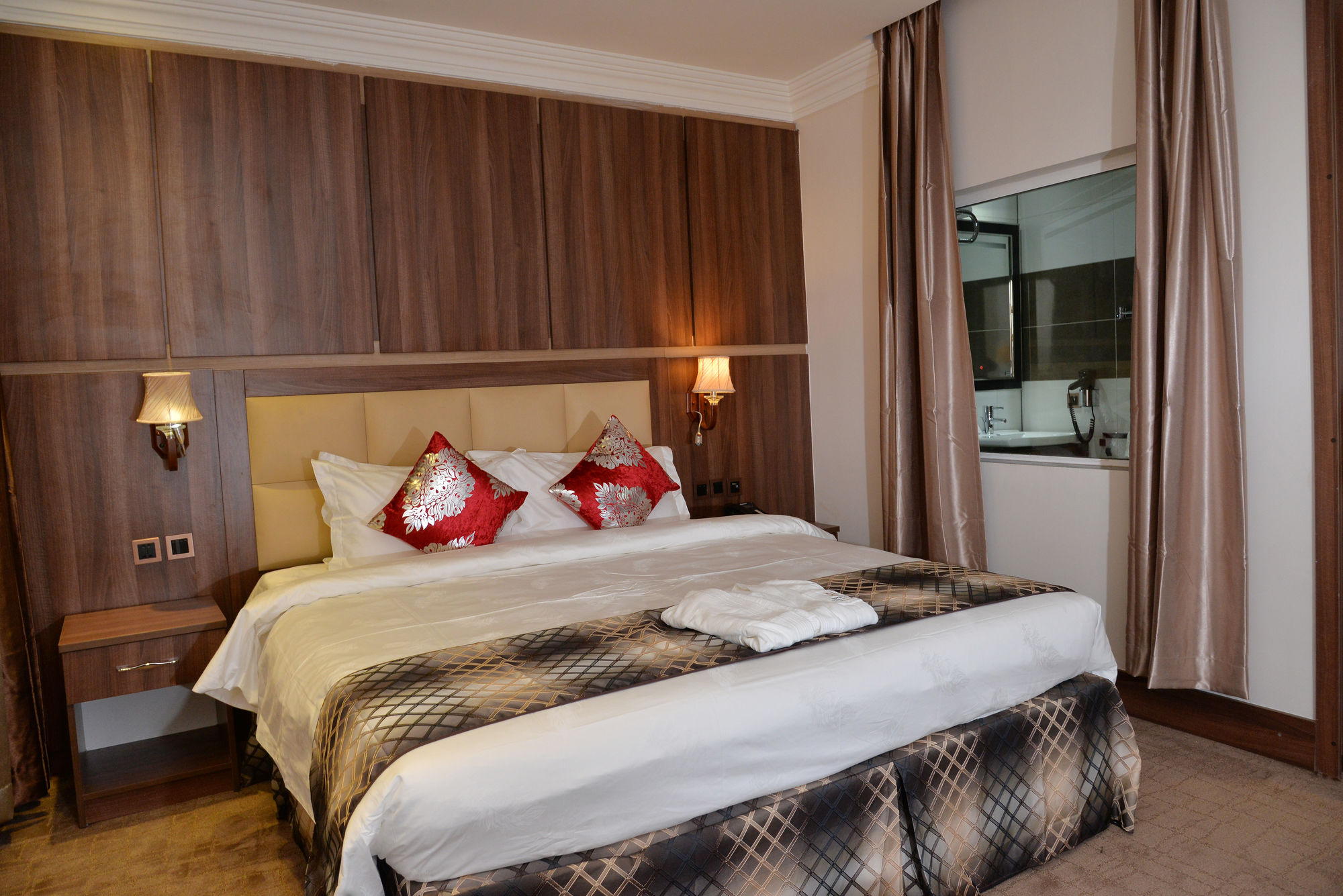 Фото Grand Pela Hotels & Suites