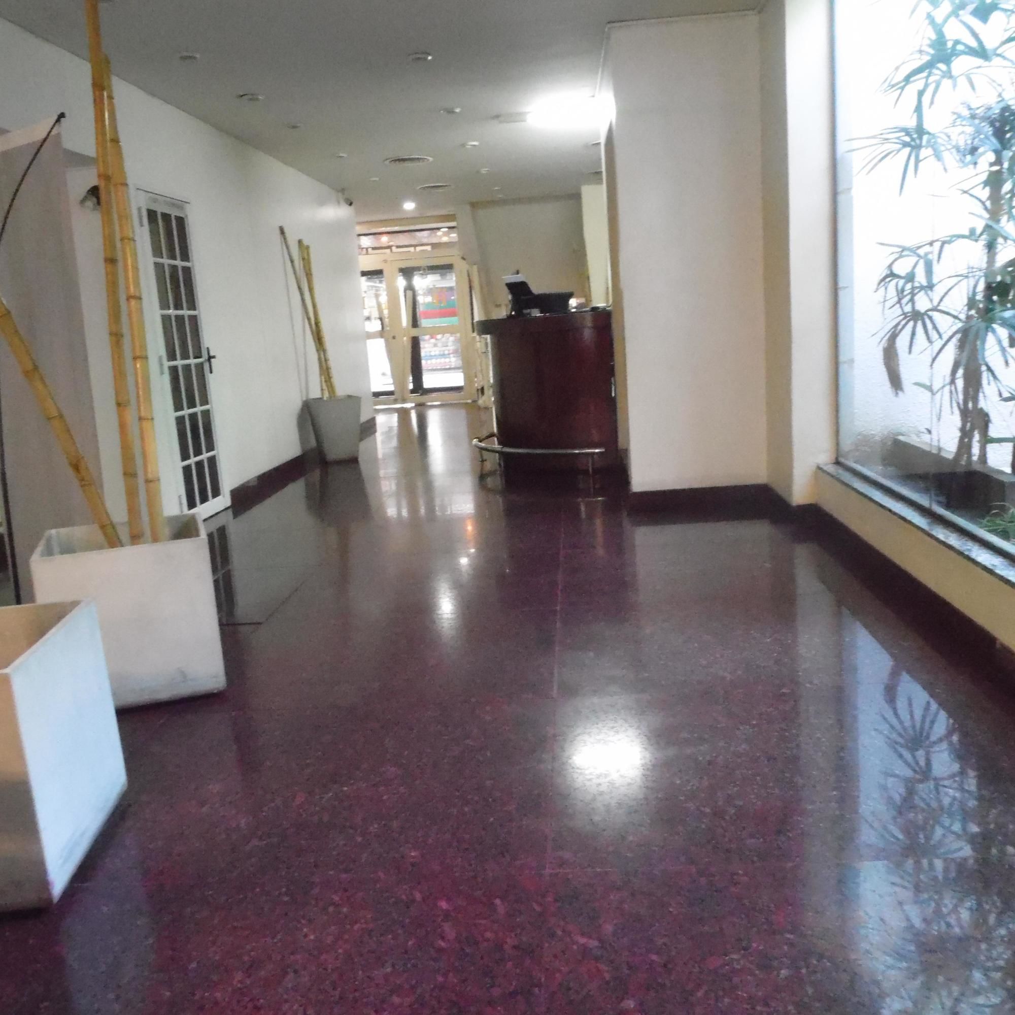 Фото Hotel Adrazi