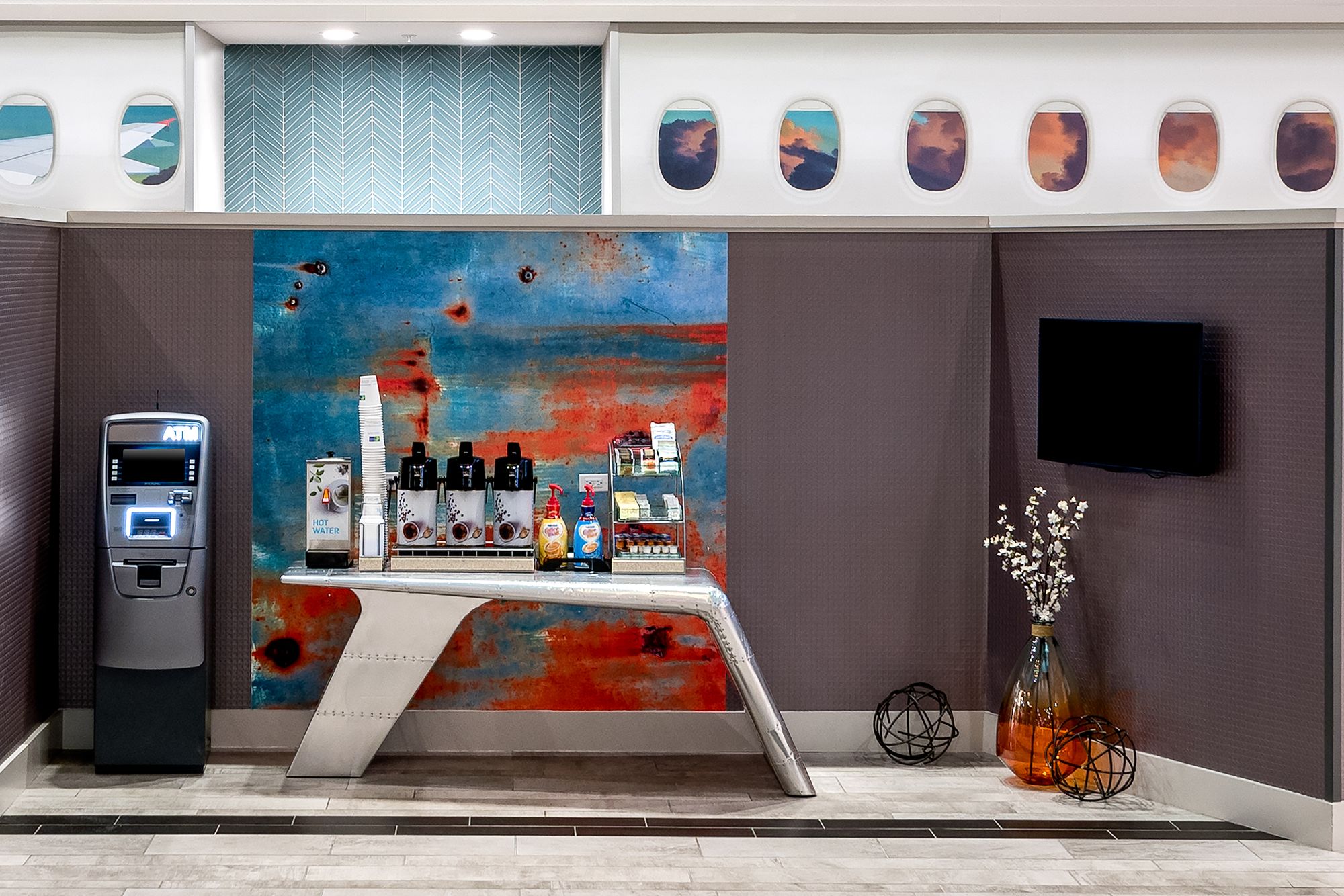 Фото Holiday Inn Express & Suites Charlotte Airport, an Ihg Hotel