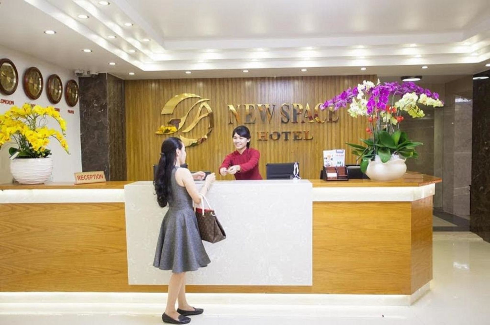 Фото New Space Hotel