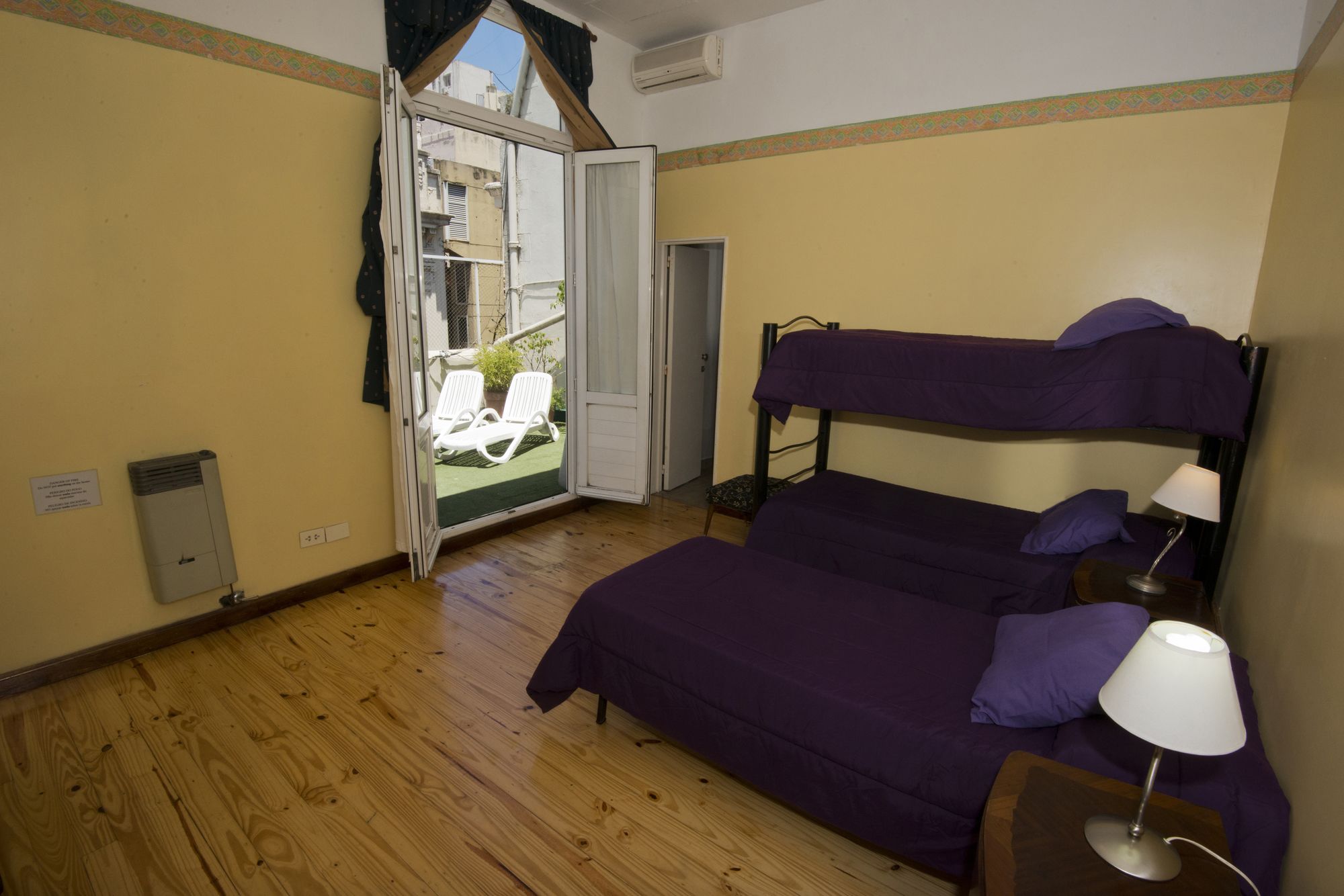 Фото Milhouse Hostel Hipo