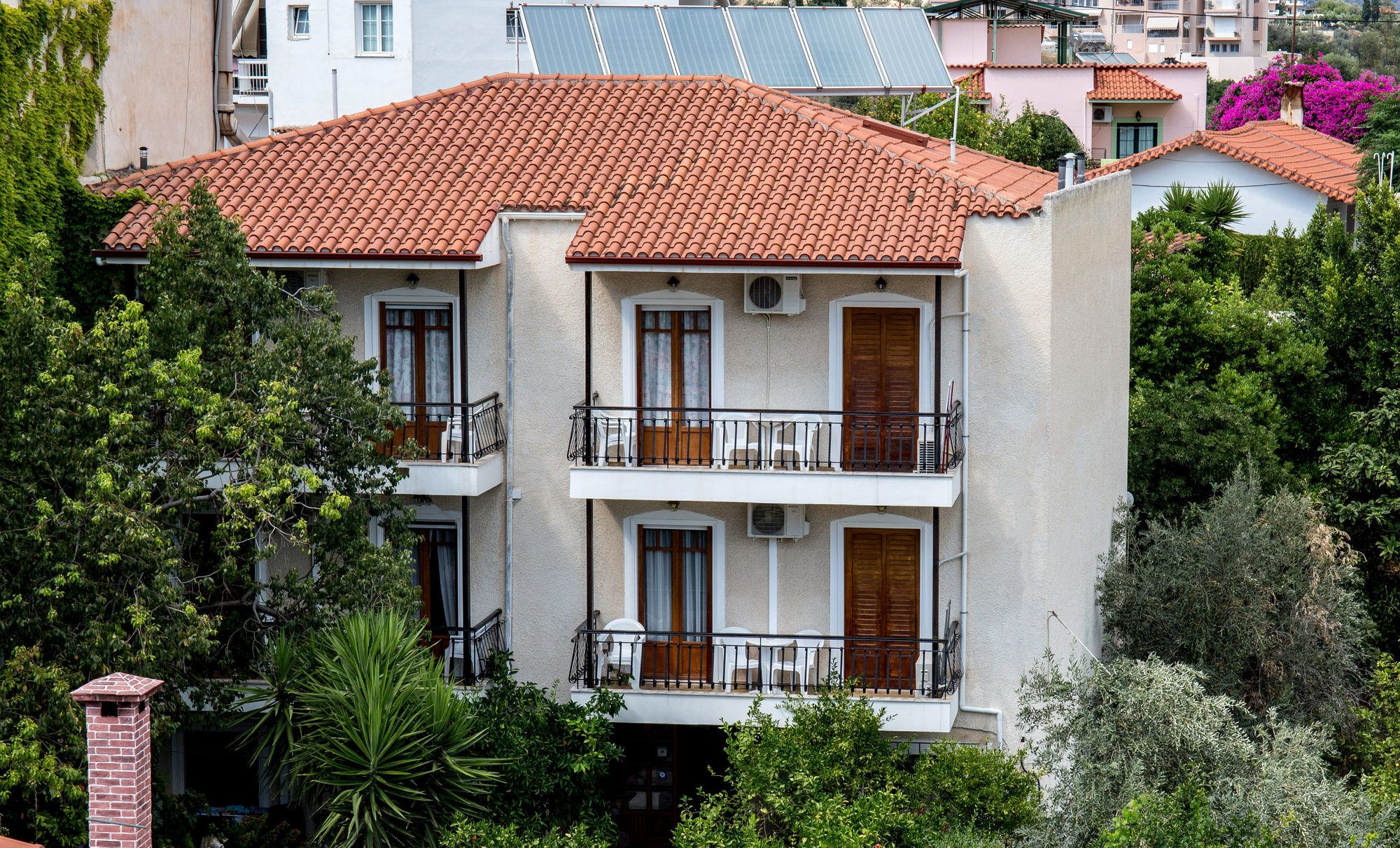 Фото Oasis Apartments