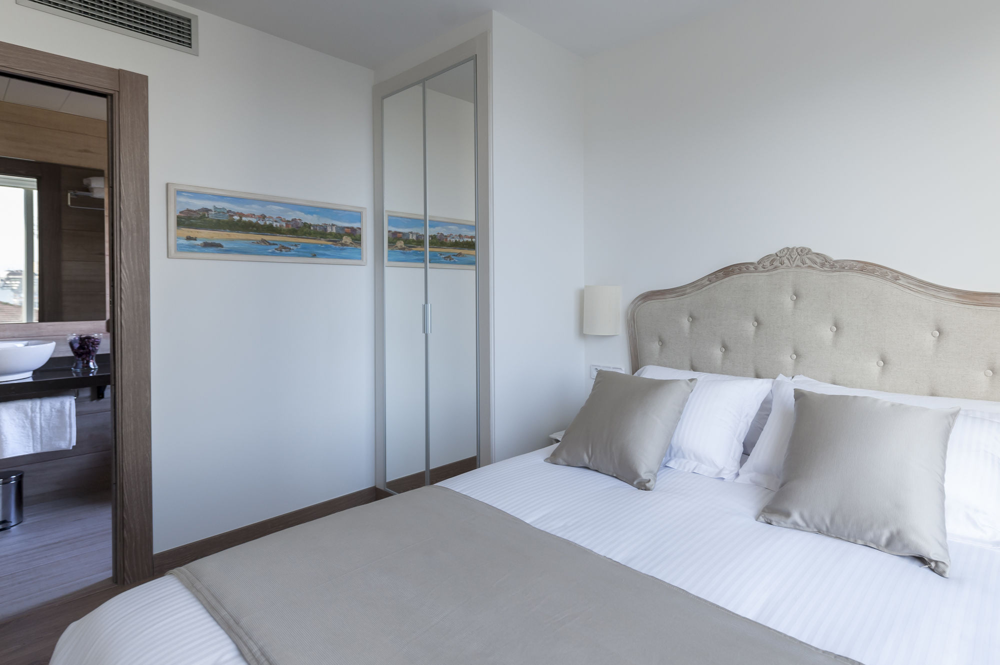 Фото Suite Home Sardinero