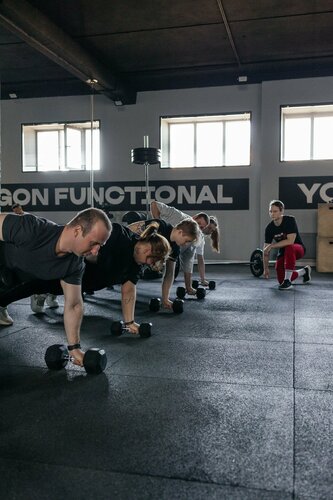 Egri chiziqli erotik fotosuratlar