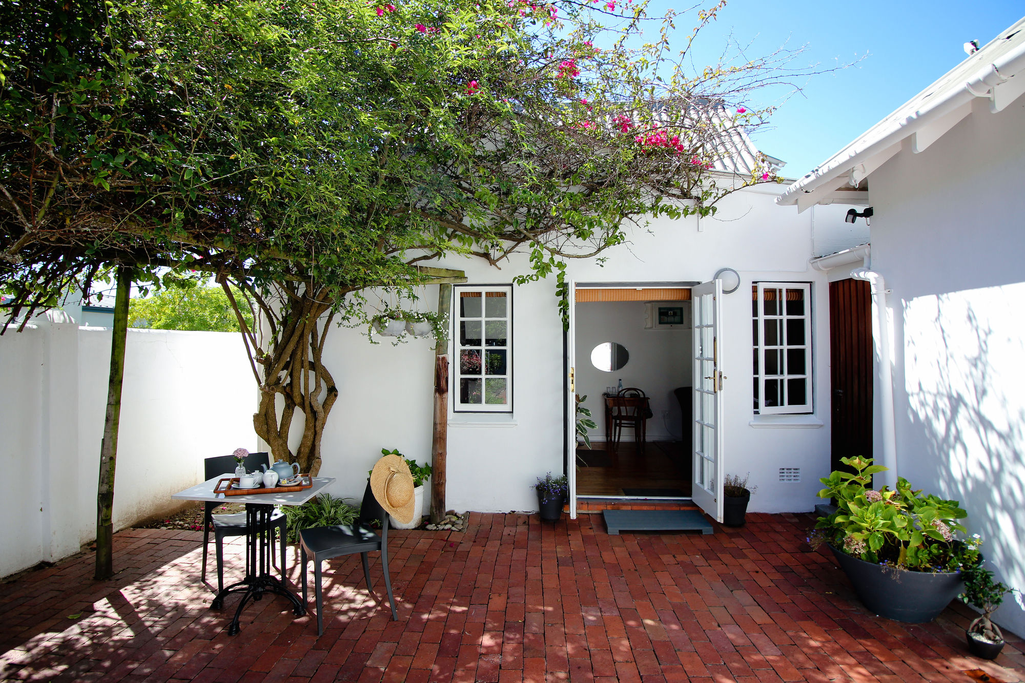 Фото Whispering Oaks