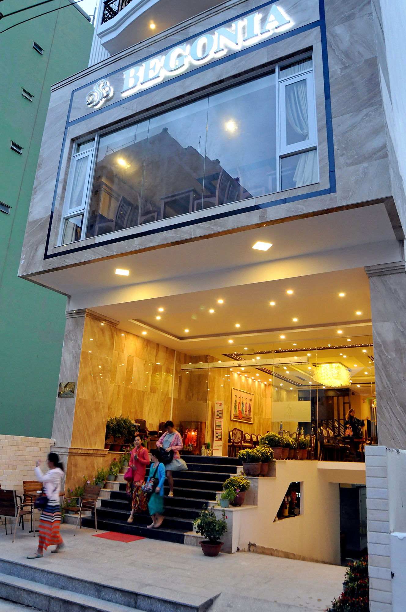 Фото отеля 1