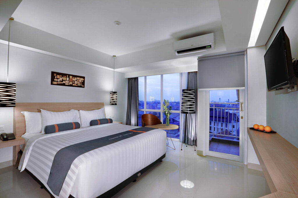 Hotel Harper Mt Haryono by Aston, Jakarta, photo