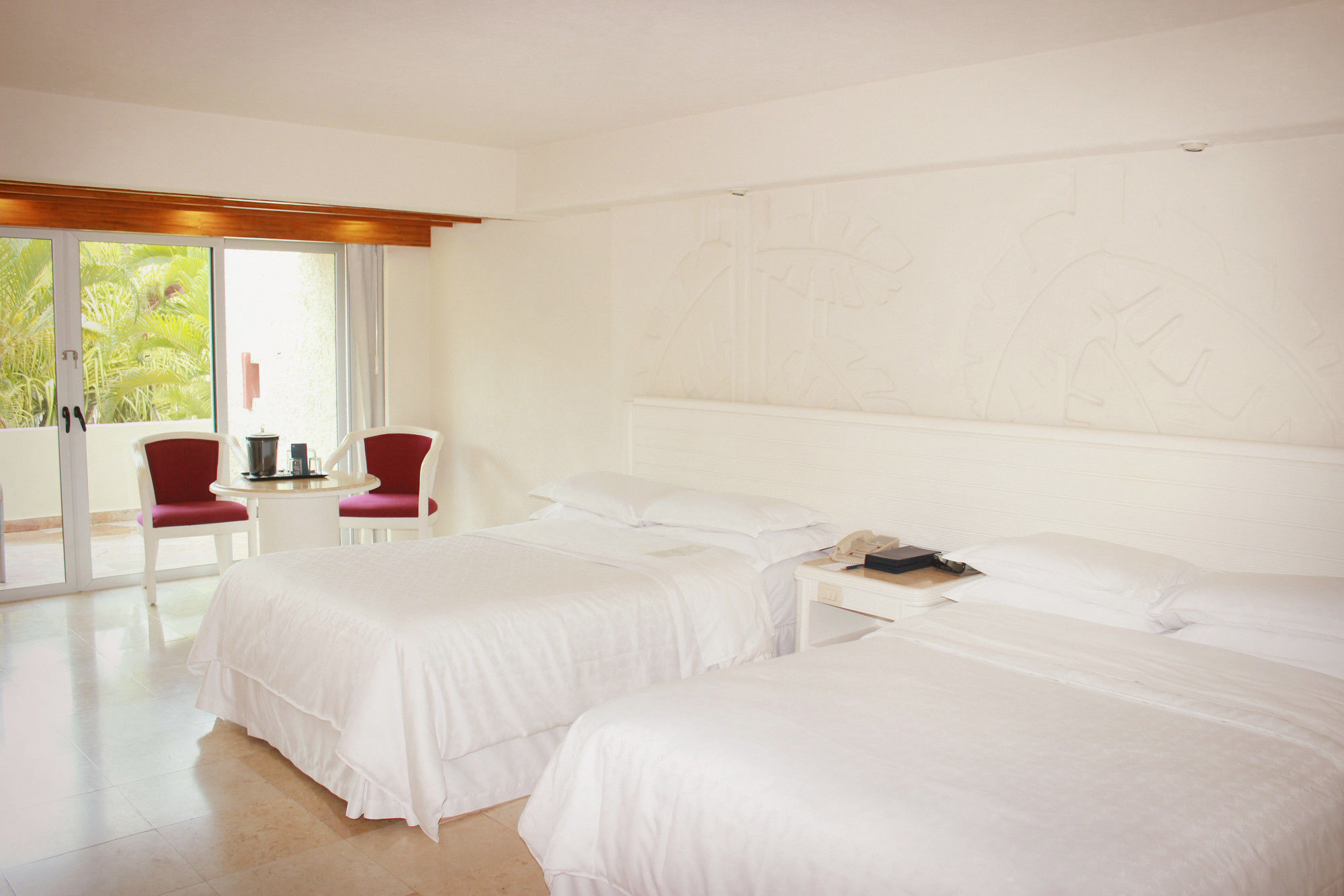 Фото The Club at Sheraton Buganvilias