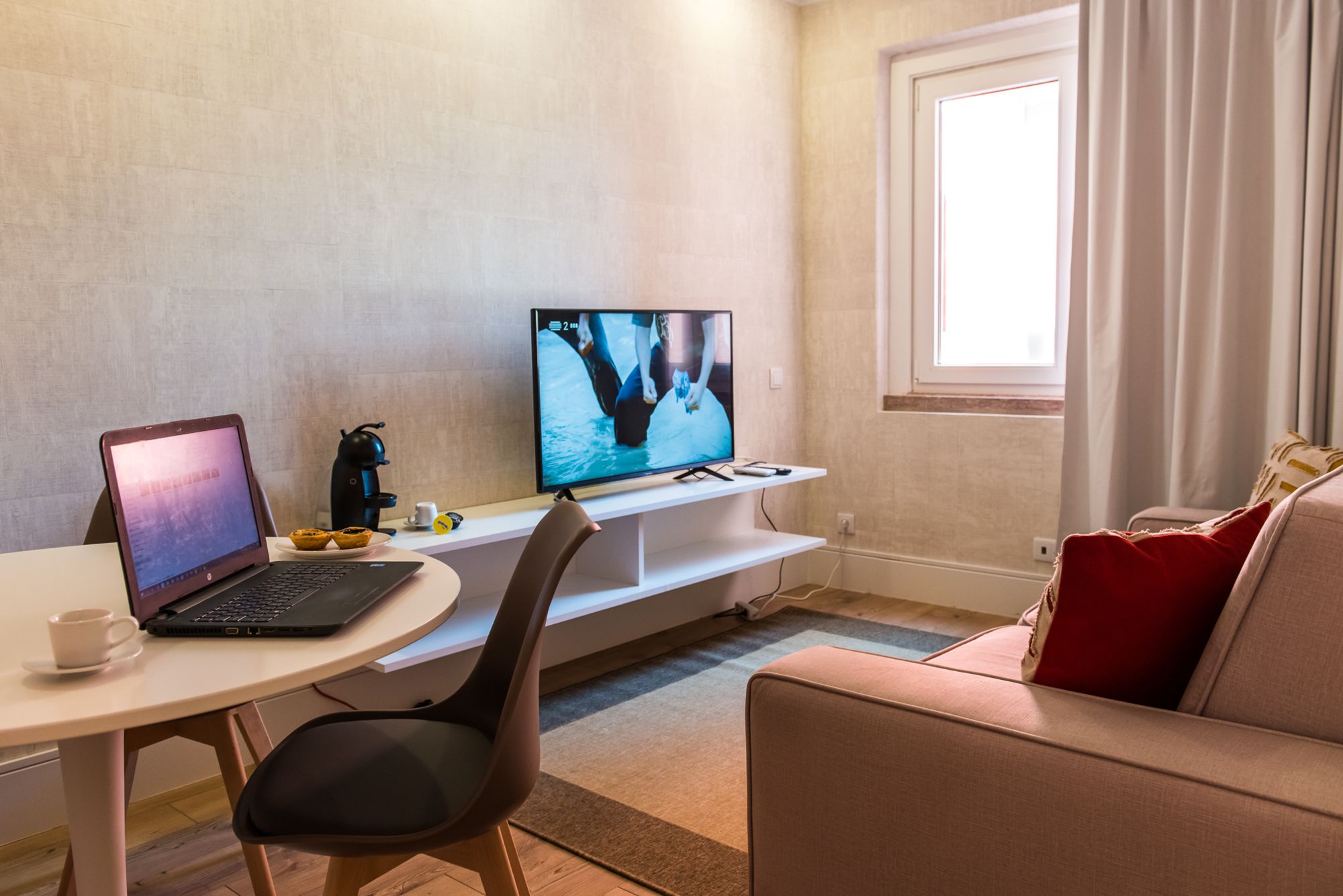 Фото Lx51 Studios & Suites Lisbon Center