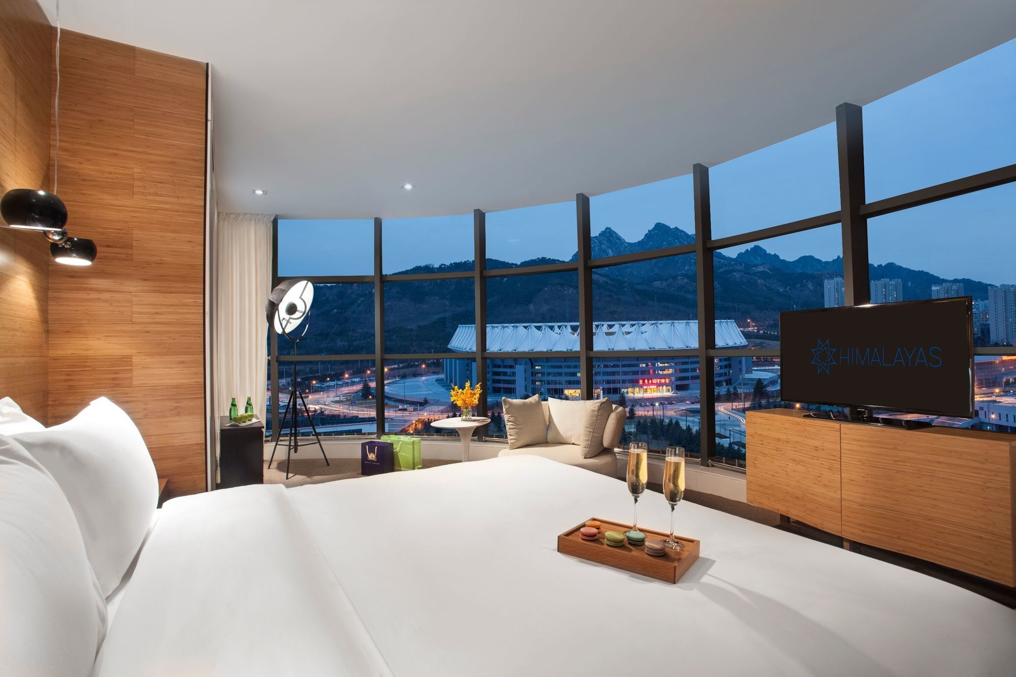 Фото Himalayas Qingdao Hotel