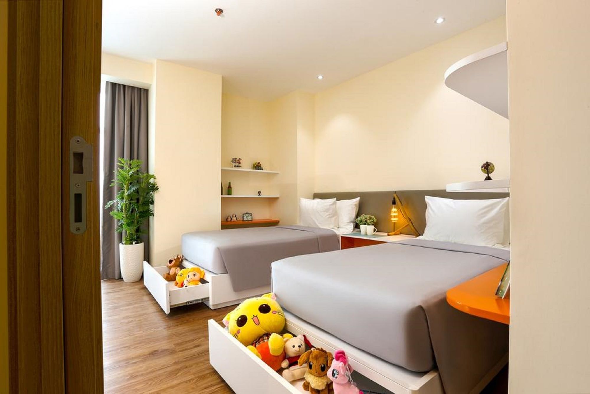 Фото Atlantica Balcony Ocean View Nha Trang