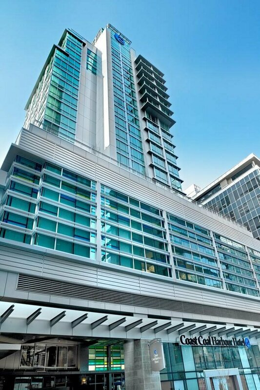 Гостиница Coast Coal Harbour в Ванкувере