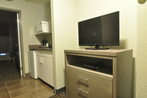 Гостиница Super 8 by Wyndham Revelstoke Bc в Ревелстоке