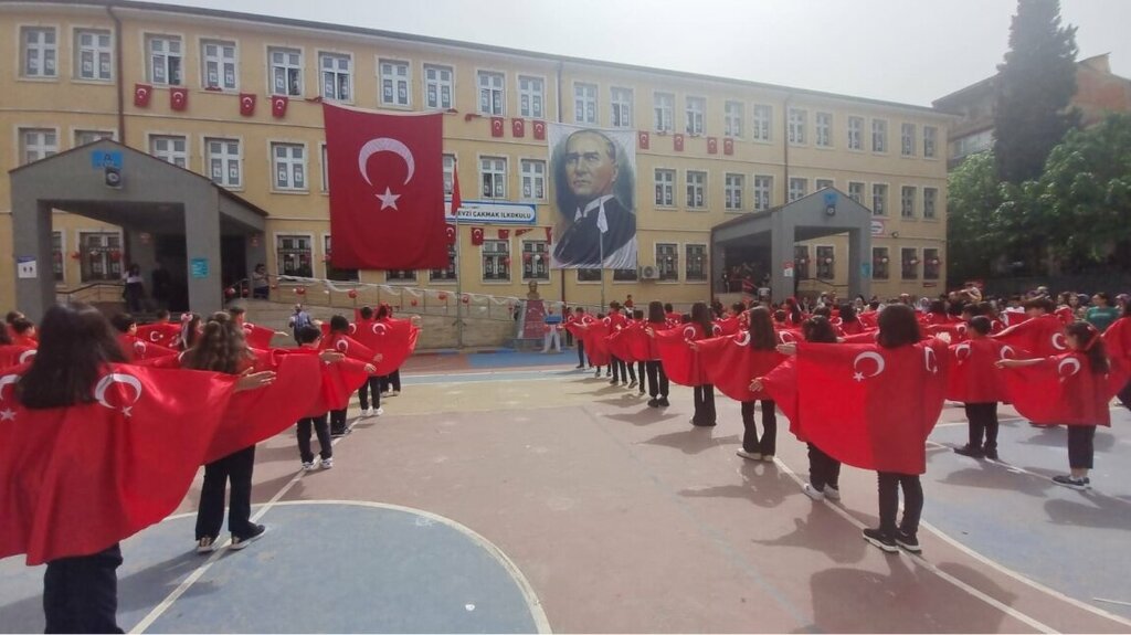 Primary school Fevzi Cakmak Primary School, Izmit, photo