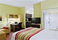 Фото TownePlace Suites by Marriott Tampa Westshore/Airport