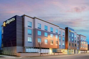 Гостиница La Quinta Inn & Suites by Wyndham Kansas City Beacon Hill