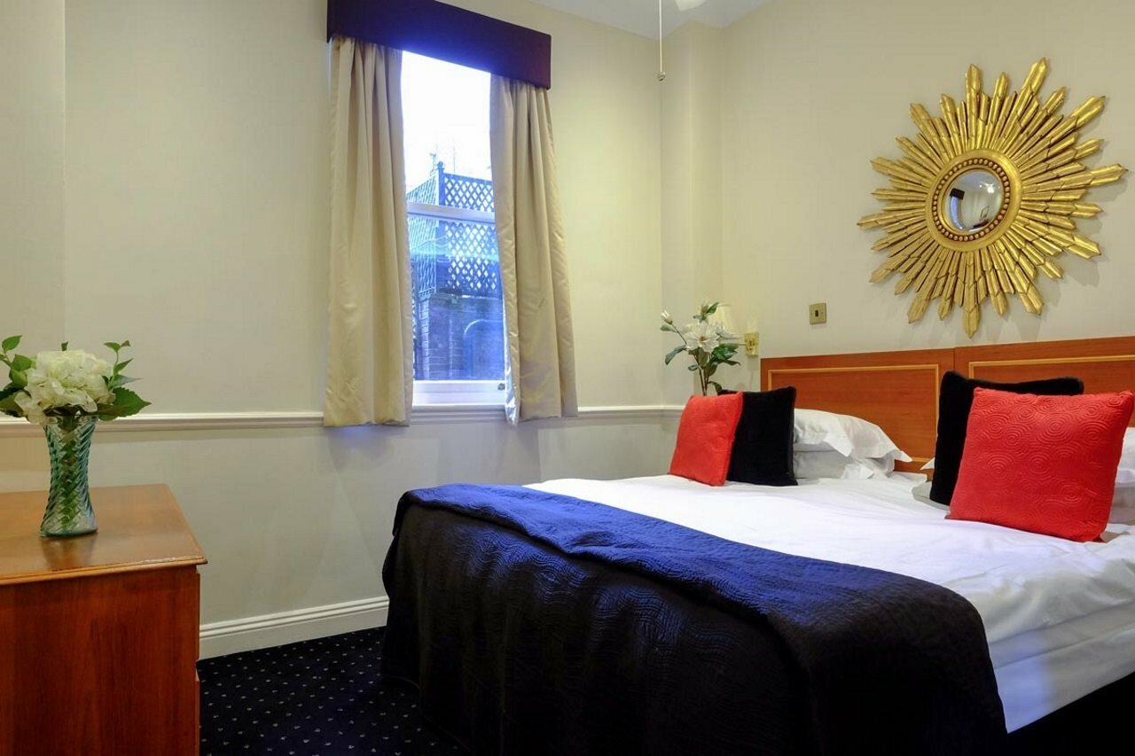 Фото Collingham Serviced Apartments