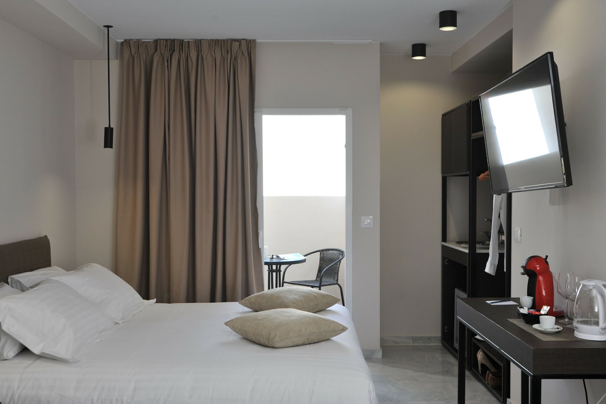 Фото B4b Athens 365 Hotel