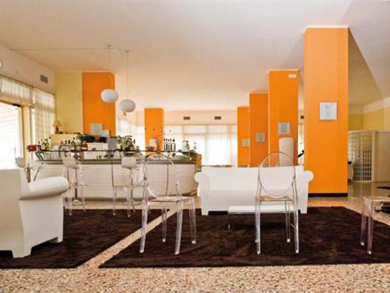 Фото Hotel Astor