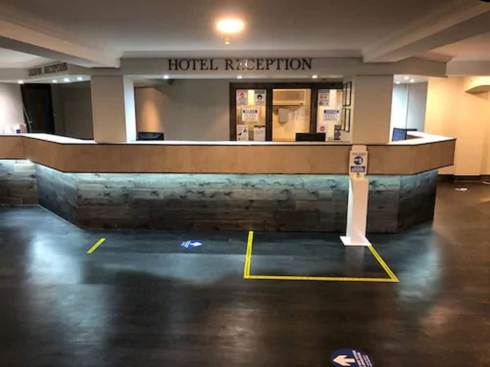 Фото Fairways Lodge & Leisure Club