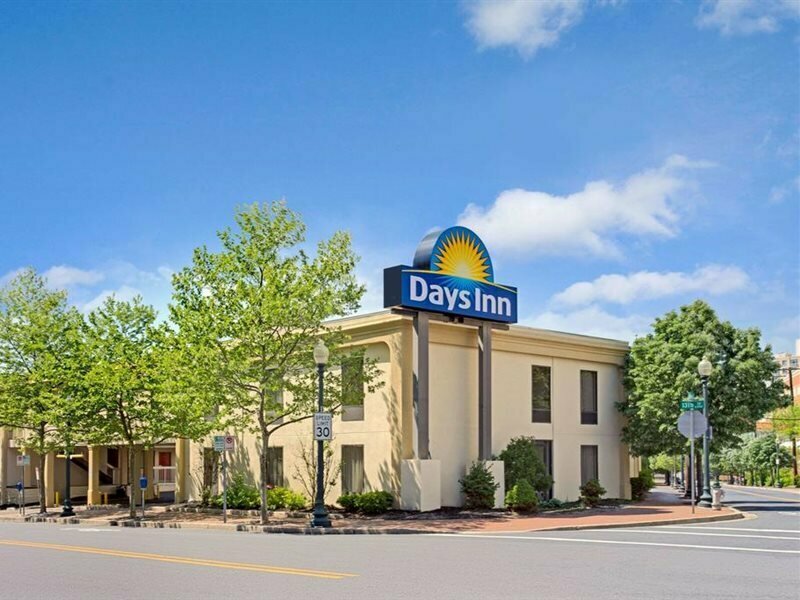 Hotel Days Inn by Wyndham Silver Spring, Silver Spring, photo