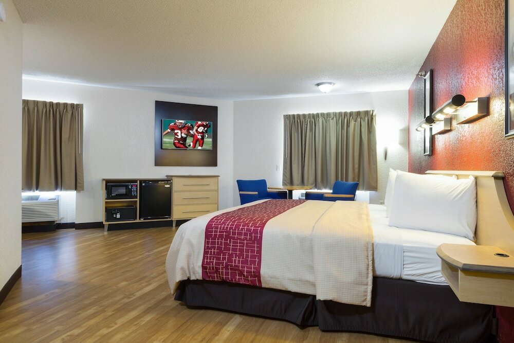 Фото Red Roof Inn Houston - Westchase