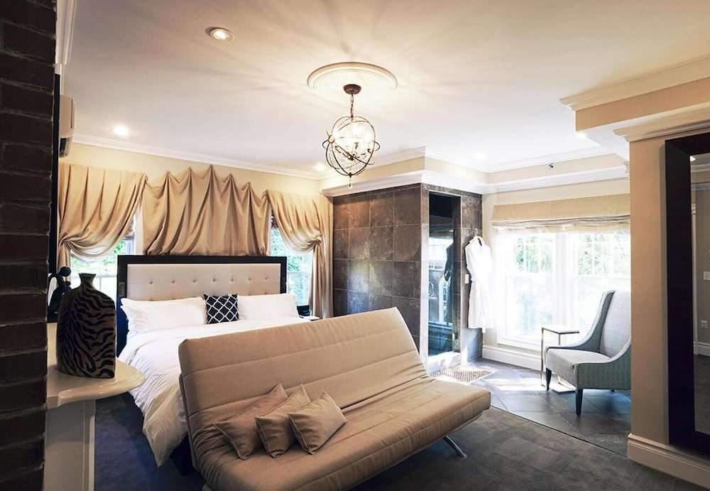 Фото The Peacock Inn, Ascend Hotel Collection