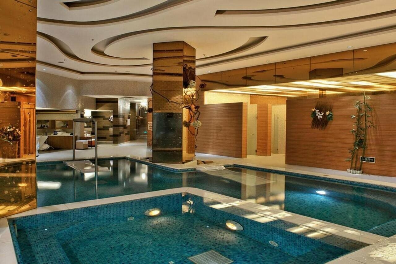 Фото Royal Garden Hotel