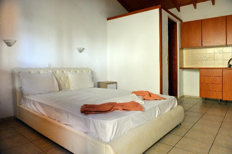 Фото Yalis Studios