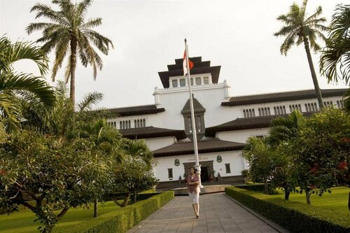 Внешний вид отеля Hotel Santika Bandung в Бандунге, фото 2