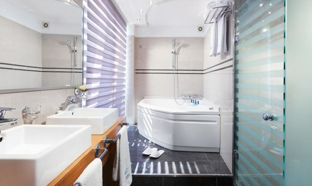 Фото Tropical Hotel