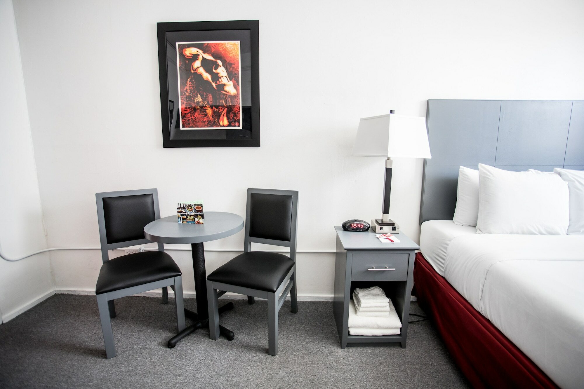 Фото The American Hotel