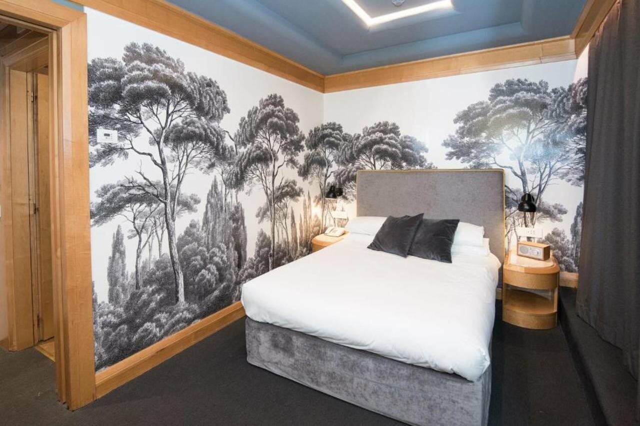 Фото Hotel White