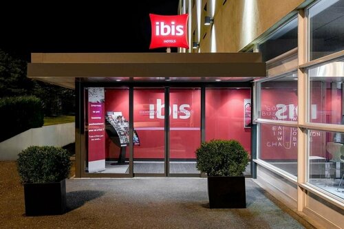 Внешний вид отеля Ibis Genève Aéroport в Мерене, фото 3