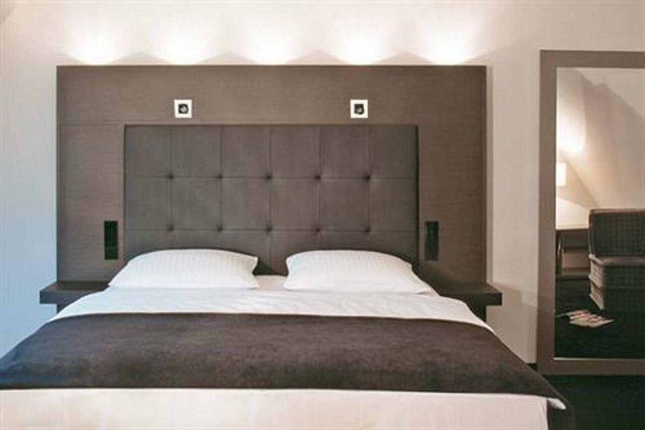 Фото Premier Inn Koeln City Centre