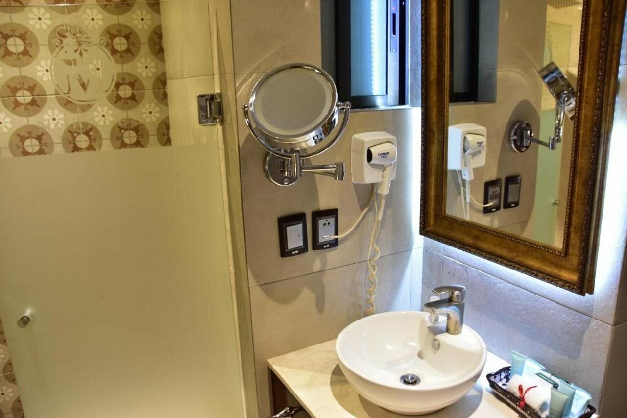 Фото Hotel Morales Historical & Colonial Downtown Core